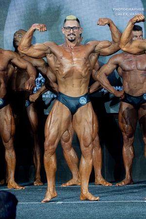 CLASSIC  PHYSIQUE новички